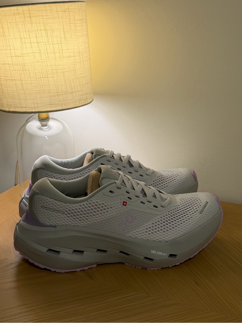 On Cloud NWOB Women Size 8 Frost Verbana Cloudrunner 3 Max Performance Athletic